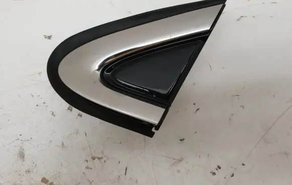 Lexus RX 450H Fender end trim 6011848030