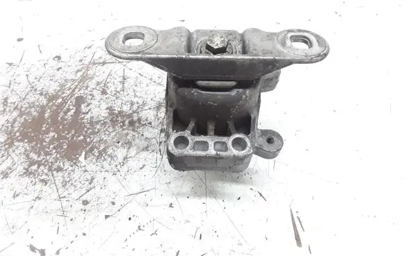Jaguar X-Type Engine mount bracket