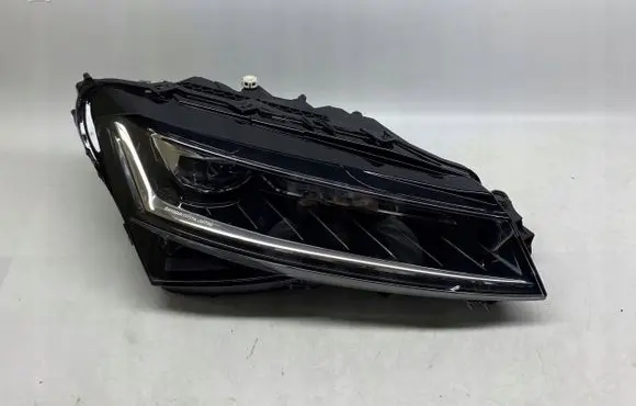 Skoda Superb B8 (3V) Headlight/headlamp 3V1941016D