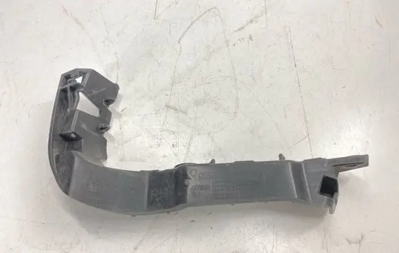 Audi A3 S3 8V Front bumper mounting bracket 8V5807184