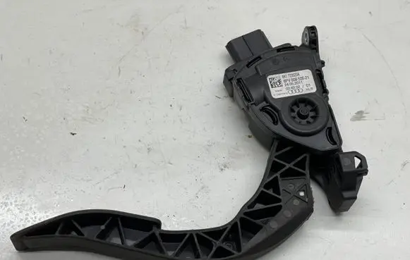 Audi A6 S6 C7 4G Accelerator throttle pedal 8K1723523A