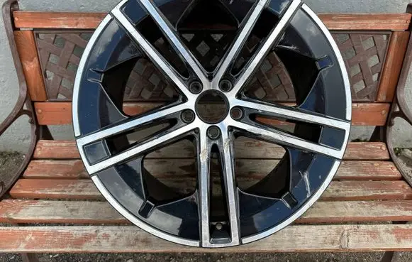 Mercedes-Benz EQC R21 alloy rim 
