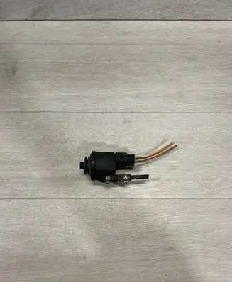 BMW 7 E65 E66 Fuel filter heater 7799968 KH204 150107