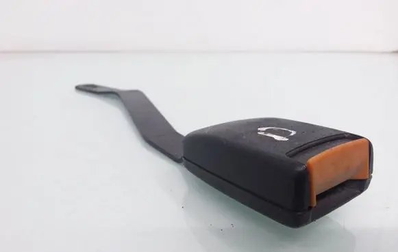 Volkswagen PASSAT B4 Front seatbelt buckle 357857756