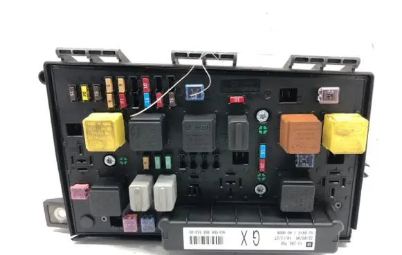 Opel Astra H Fuse box set 13206750