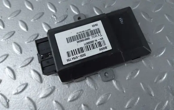 BMW 7 E65 E66 Steering rack control module 6764735 32306764735