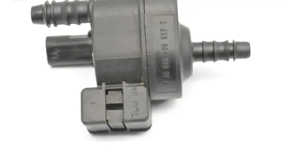Volkswagen PASSAT B8 Valve 06H906517T