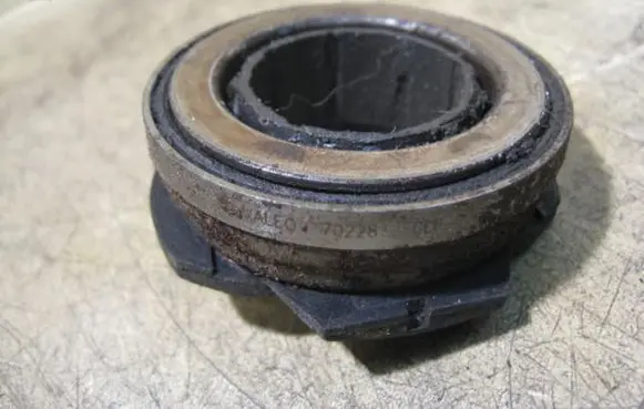 Volkswagen Transporter - Caravelle T4 clutch release bearing 