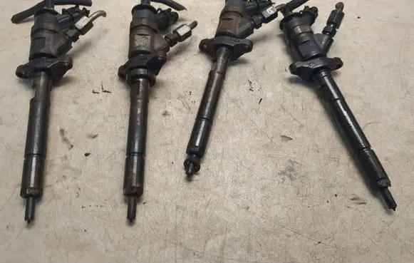 Citroen Berlingo Fuel injectors set 0445110353
