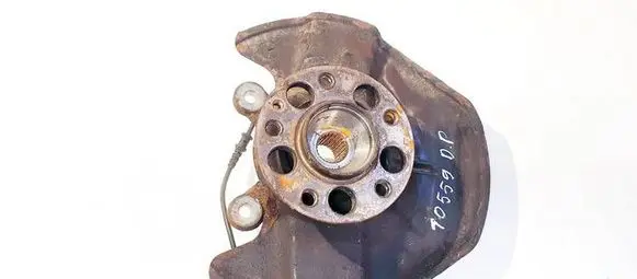 Mercedes-Benz A W169 Front wheel hub