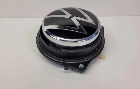 Volkswagen Polo Manufacturer badge logo/emblem 5G9.827.469.D