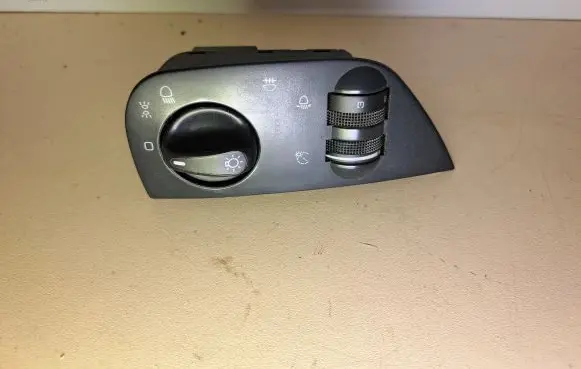Volkswagen Caddy Light switch 5858R 5858RXZ 56D56