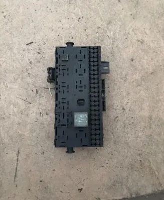 Volkswagen PASSAT B3 Fuse box set 171941813D