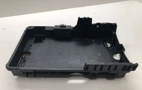 Battery tray