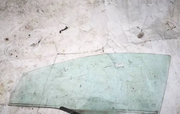 Honda Civic Front door window glass four-door AS2