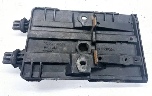 Battery tray