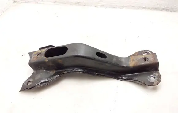Toyota Hilux VIII Other front suspension part