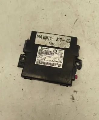 Dodge Durango Keyless (KESSY) go control unit/module P68572591AA 68572591AA