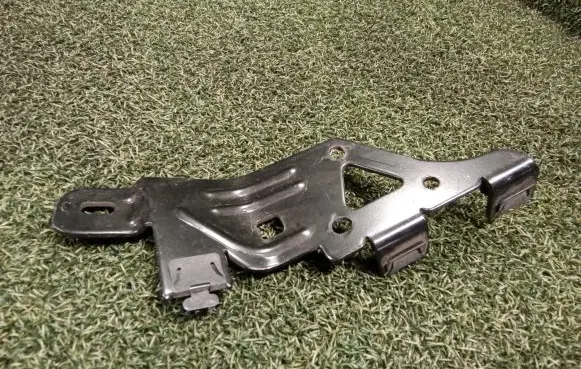 Land Rover Defender Other engine bay part LK6212A610FB LK6212A610 XCKR0