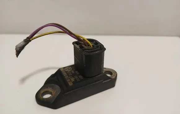 Volkswagen PASSAT CC ESP acceleration yaw rate sensor 3C0907651