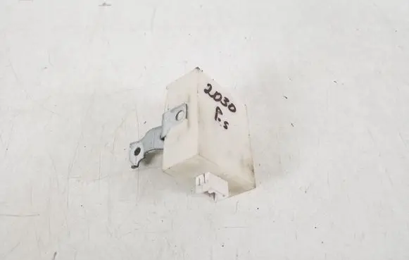 Toyota Avensis T250 Door control unit/module 89741-05070