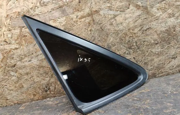 Hyundai ix35 Rear side window 878102S000