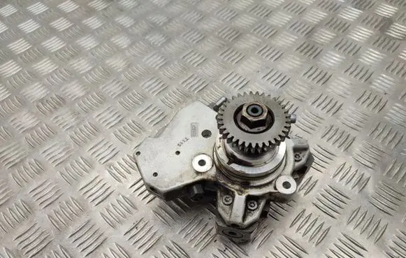 Mercedes-Benz GLK (X204) Fuel injection high pressure pump A6420700501 A6420107897 0445010145