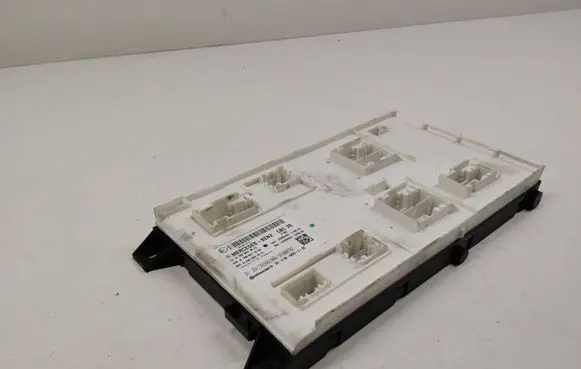 Mercedes-Benz ML W166 SAM control unit A1669001510