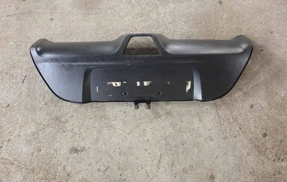Opel Ampera Rear bumper lower part trim 25975588