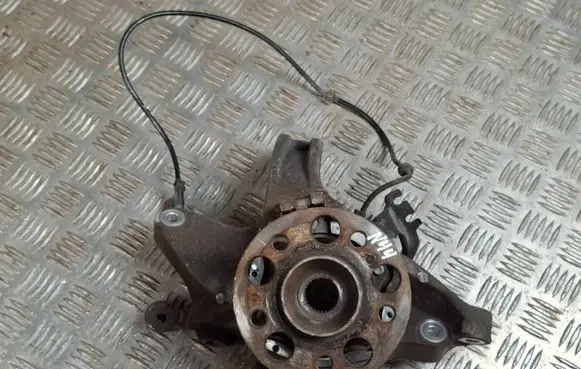 Mercedes-Benz S W221 Rear wheel hub A2215400117