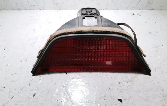 BMW 5 E39 Third/center stoplight 8360568
