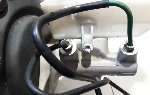 Renault Modus Master brake cylinder
