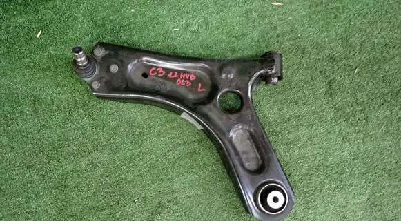 Citroen C3 Front lower control arm/wishbone 