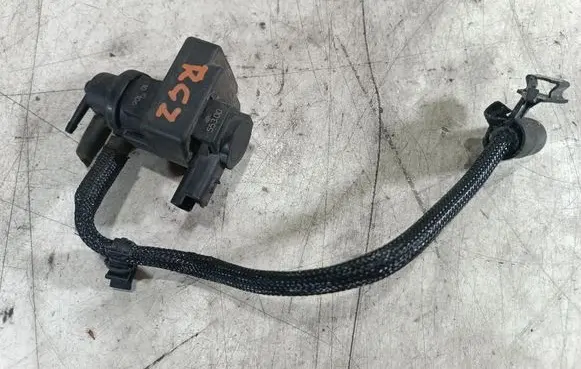Peugeot RCZ Turbo solenoid valve V7599573