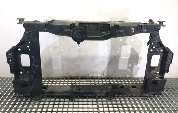 Hyundai i40 Front bodywork piece 