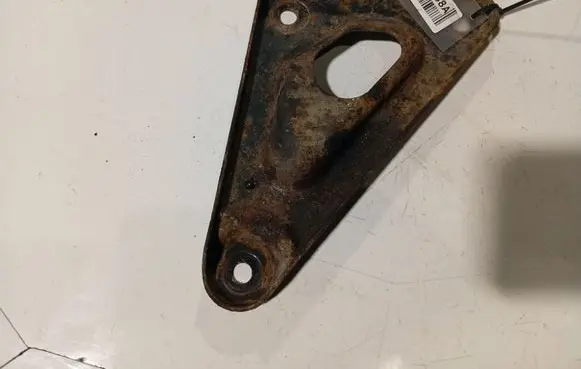 Opel Astra H Engine mounting bracket 