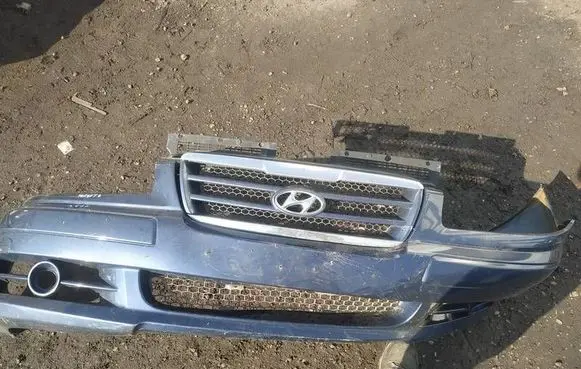 Hyundai Trajet Front bumper MELYNAS
