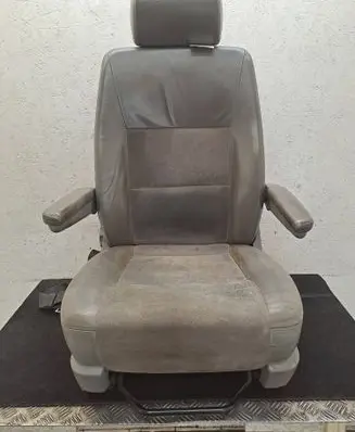 Volkswagen Transporter - Caravelle T5 Front driver seat 7H0881303E