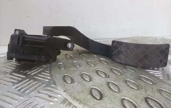 Audi A6 S6 C5 4B Accelerator throttle pedal 8D1721523F
