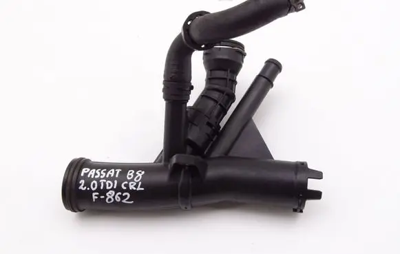 Volkswagen PASSAT B8 Engine coolant pipe/hose 04L121071E