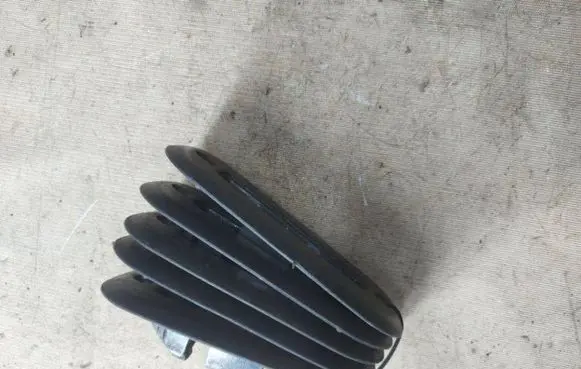 Ford Galaxy Rear seat rail trim cover 7M0883087F 95VW114A60DDW 95VW11A600BB