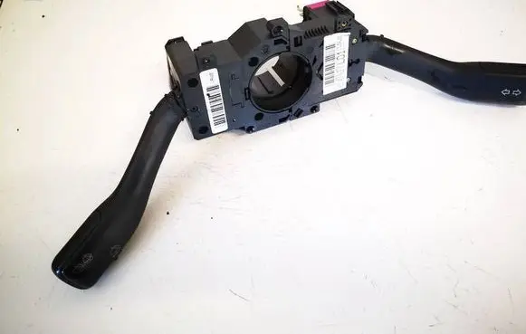 Audi A3 S3 8L Wiper turn signal indicator stalk/switch 8l0953513g
