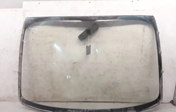 Peugeot 1007 Front windscreen/windshield window 