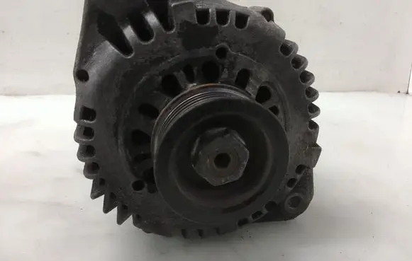 Opel Astra H Generator/alternator 