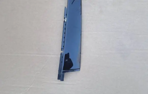 Ford Explorer VI Front door trim (molding) LB5BS20899AE