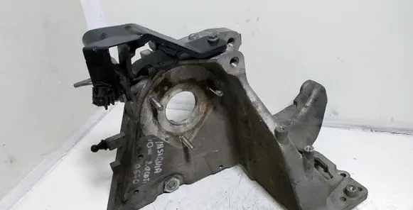 Opel Insignia A Fuel pump bracket 55566003