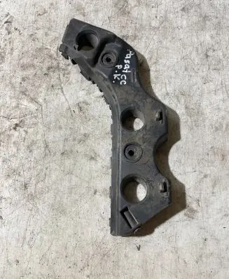 Volkswagen PASSAT CC Front bumper mounting bracket 3C8807183A