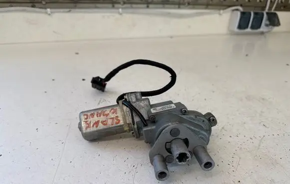 Volkswagen Multivan T5 Sliding door latching motor 7H0843766F