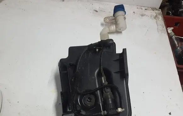 Seat Leon (1P) Windshield washer fluid reservoir/tank 1K0955453SXAUTOPX 1K0955453S