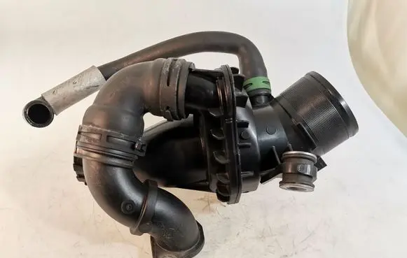 Renault Trafic III (X82) Air intake duct part 165761844R 1047863S01